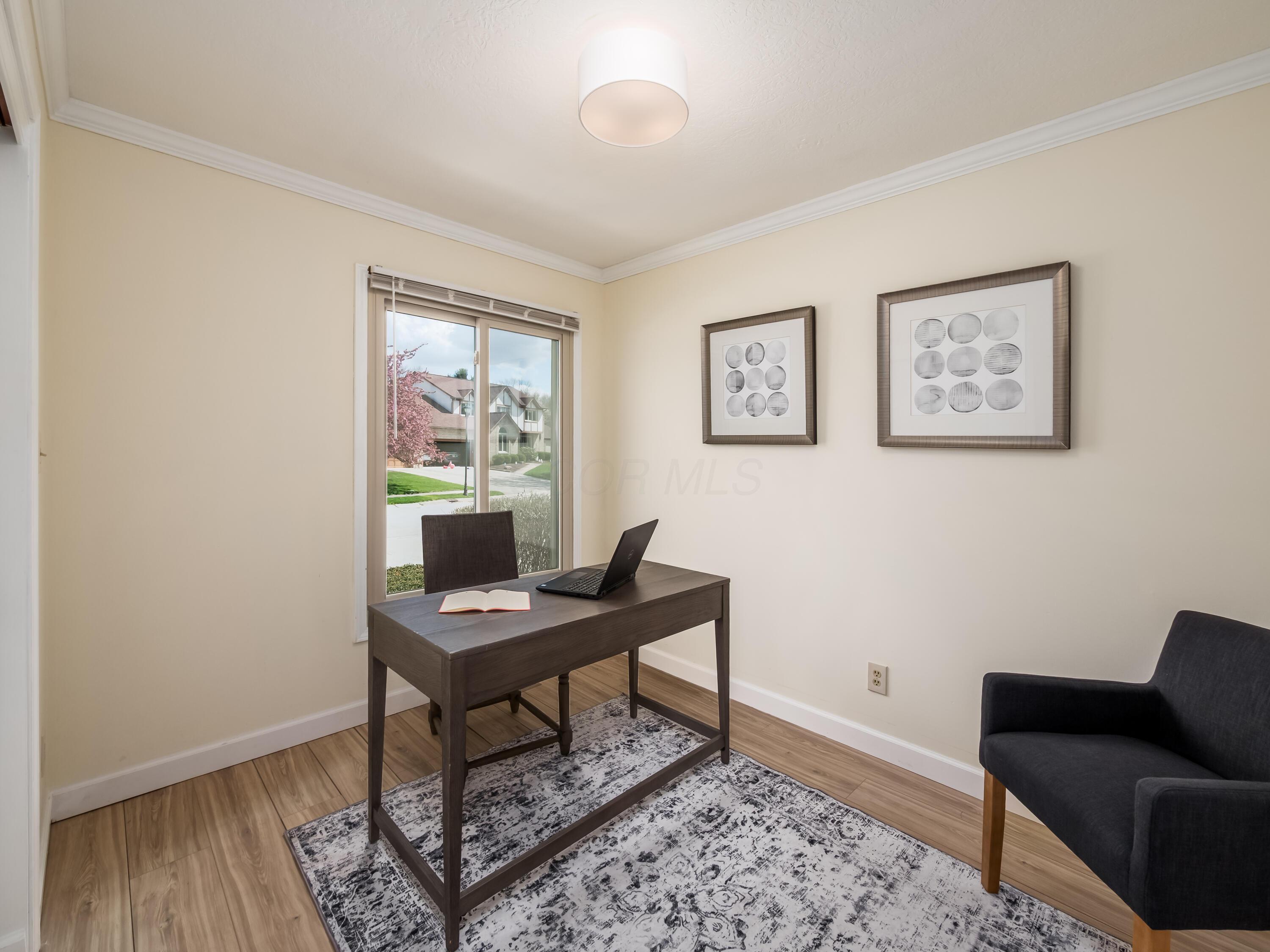 327 Whetstone Drive W