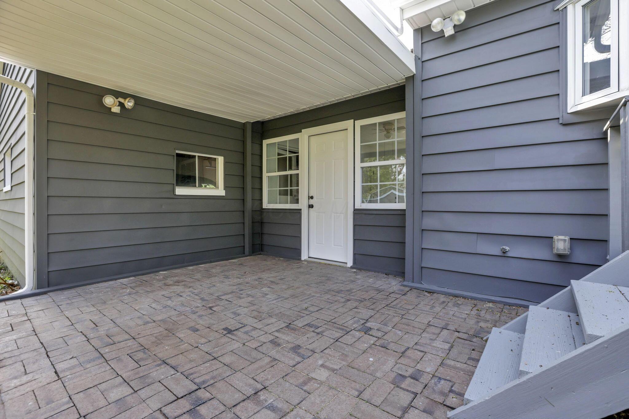 2340 Charlemagne Street, Grove City, Ohio image 38