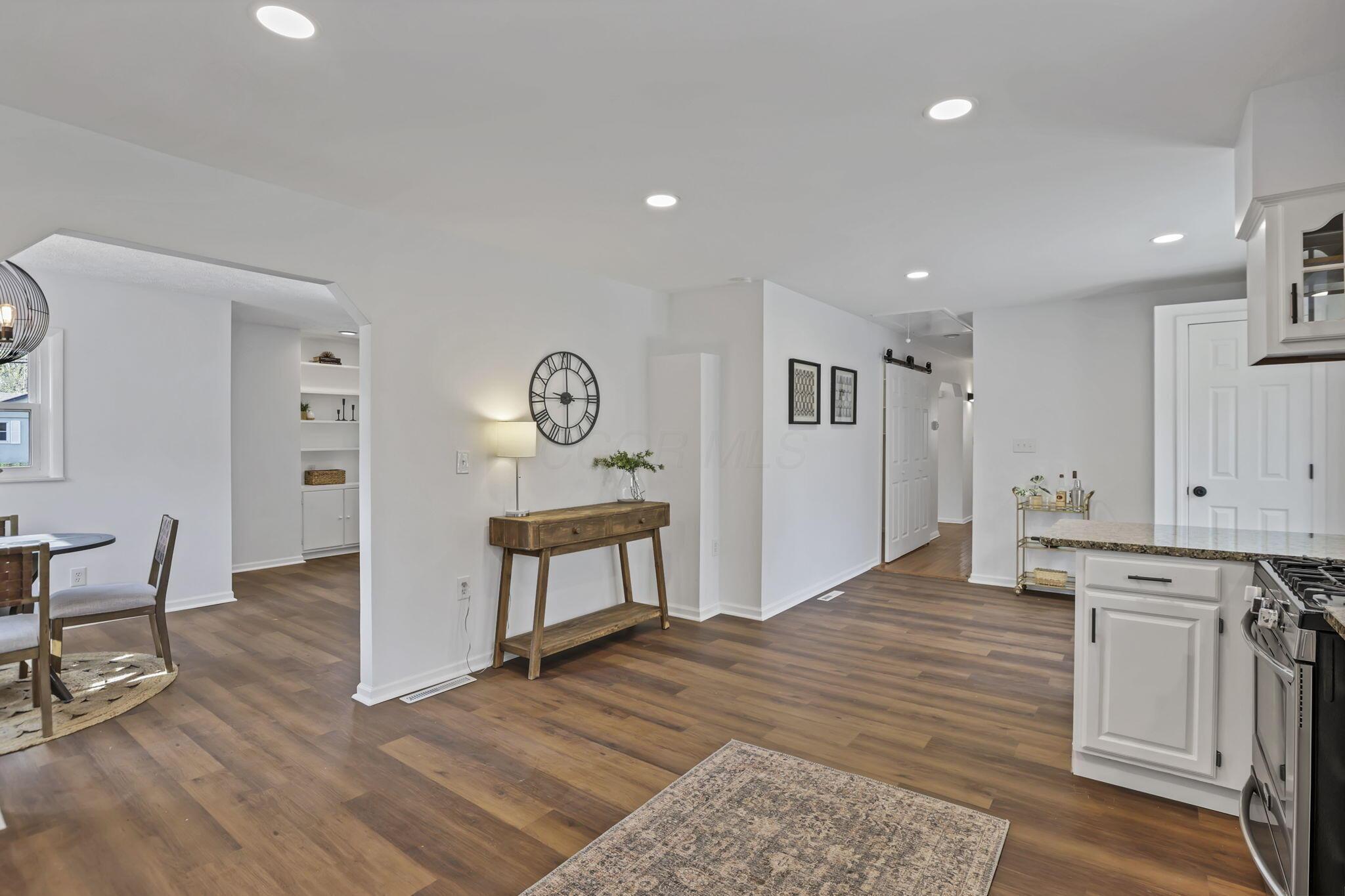2340 Charlemagne Street, Grove City, Ohio image 18