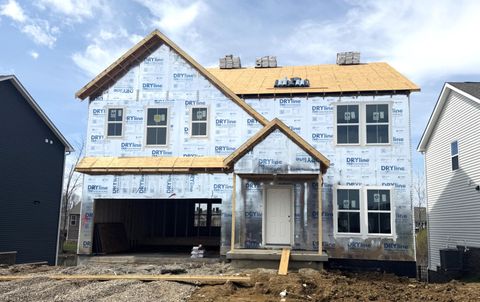 Photo of 6311 Honey Farm Way, Grove City, OH 43123 (MLS # 226005146)