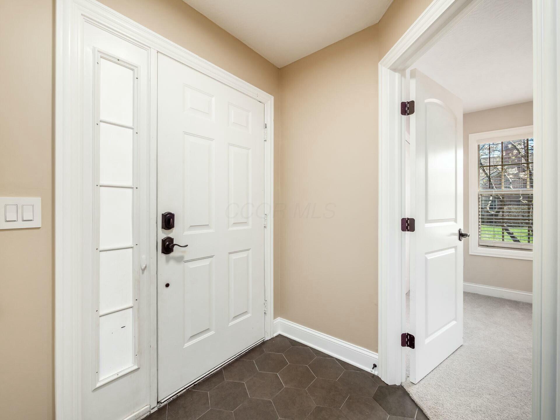 9418 Clermont Boulevard, Powell, Ohio image 4