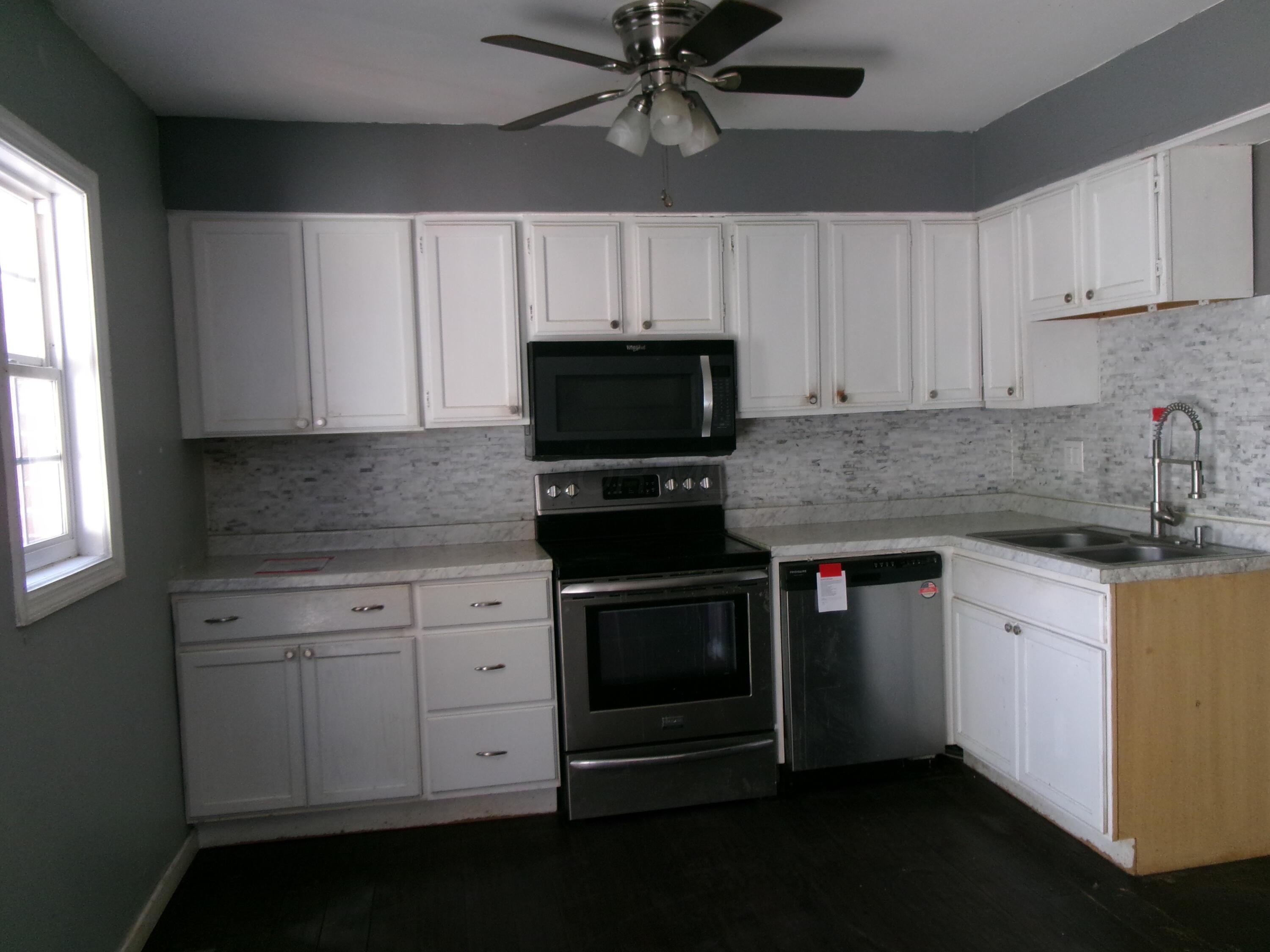 617 Simbury Street D-8