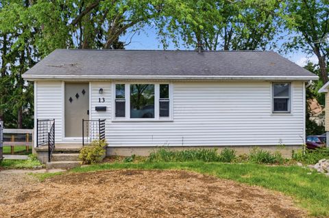 Photo of 13 Parrott Street, Mount Vernon, OH 43050 (MLS # 226015271)