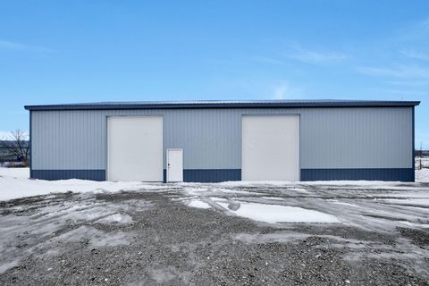 Photo of 5263 Harrisburg Pike, Grove City, OH 43123 (MLS # 226011240)