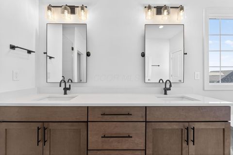 Tiny photo for 3708 Beulah Park Drive, Grove City, OH 43123 (MLS # 225045555)