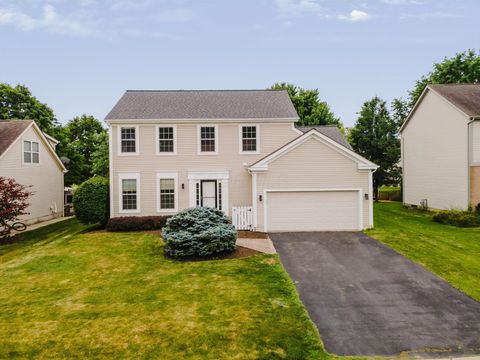 Photo of 1224 Briarshore Way, Lewis Center, OH 43035 (MLS # 226025161)