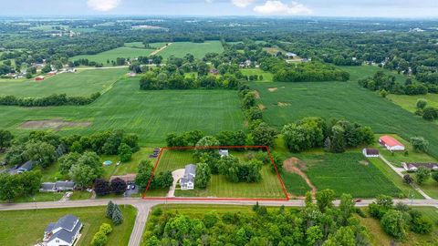 Tiny photo for 4461 New Carlisle Pike, Springfield, OH 45504 (MLS # 226001796)