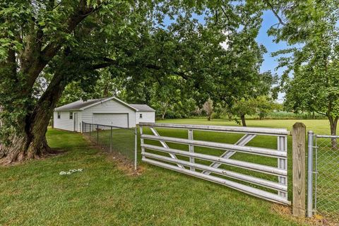 Tiny photo for 4461 New Carlisle Pike, Springfield, OH 45504 (MLS # 226001796)