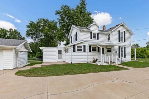 Tiny photo for 4461 New Carlisle Pike, Springfield, OH 45504 (MLS # 226001796)
