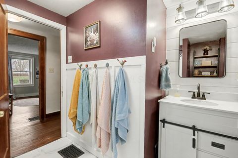 Tiny photo for 84 N Fulton Avenue, Newark, OH 43055 (MLS # 225044244)