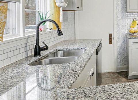 Tiny photo for 84 N Fulton Avenue, Newark, OH 43055 (MLS # 225044244)