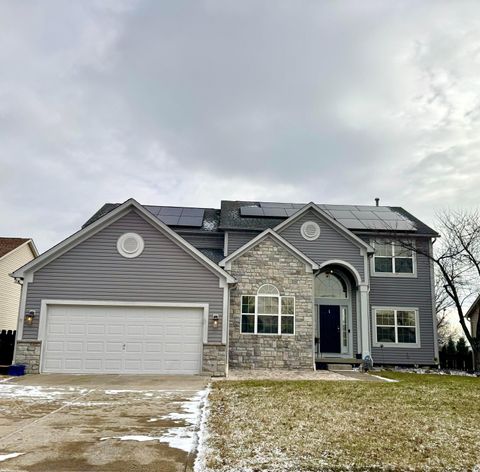 Photo of 4052 Ponds Edge Street, Grove City, OH 43123 (MLS # 226001241)