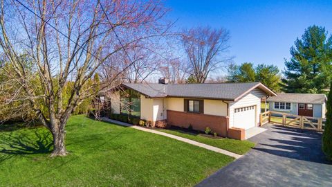 Photo of 5012 Jackson Pike, Grove City, OH 43123 (MLS # 226007025)