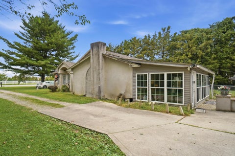 Tiny photo for 7456 New Albany Condit Road, New Albany, OH 43054 (MLS # 226034781)