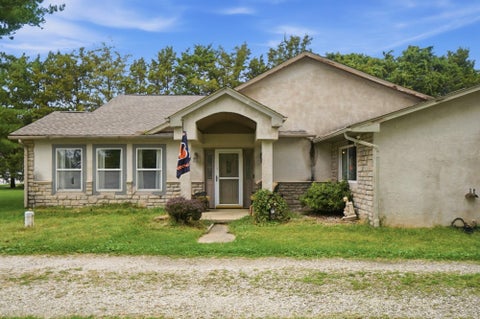 Tiny photo for 7456 New Albany Condit Road, New Albany, OH 43054 (MLS # 226034781)