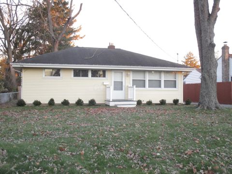 Photo of 3808 Maize Road, Columbus, OH 43224 (MLS # 225043453)