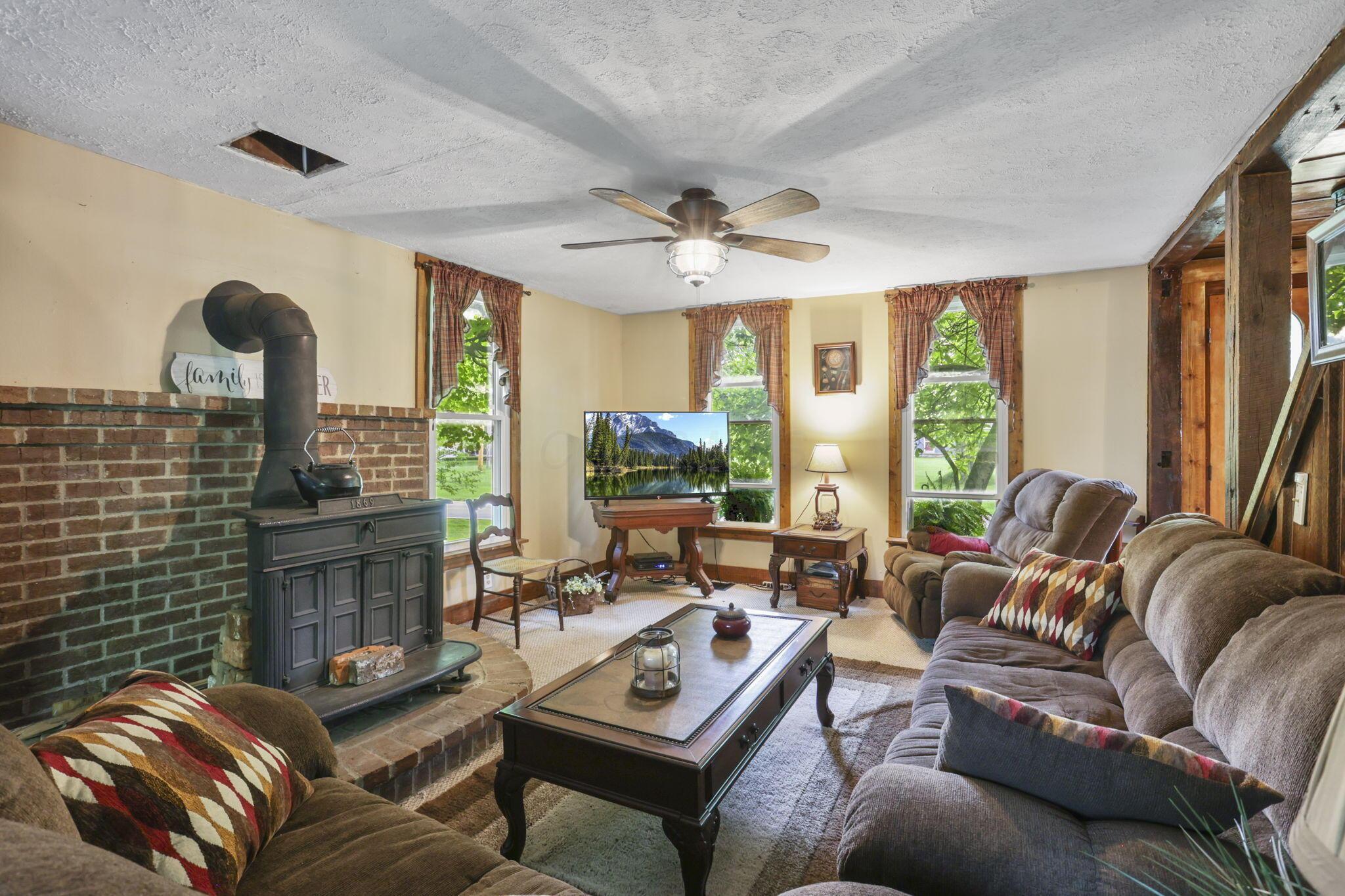 3388 Outville Road, Granville, Ohio image 3