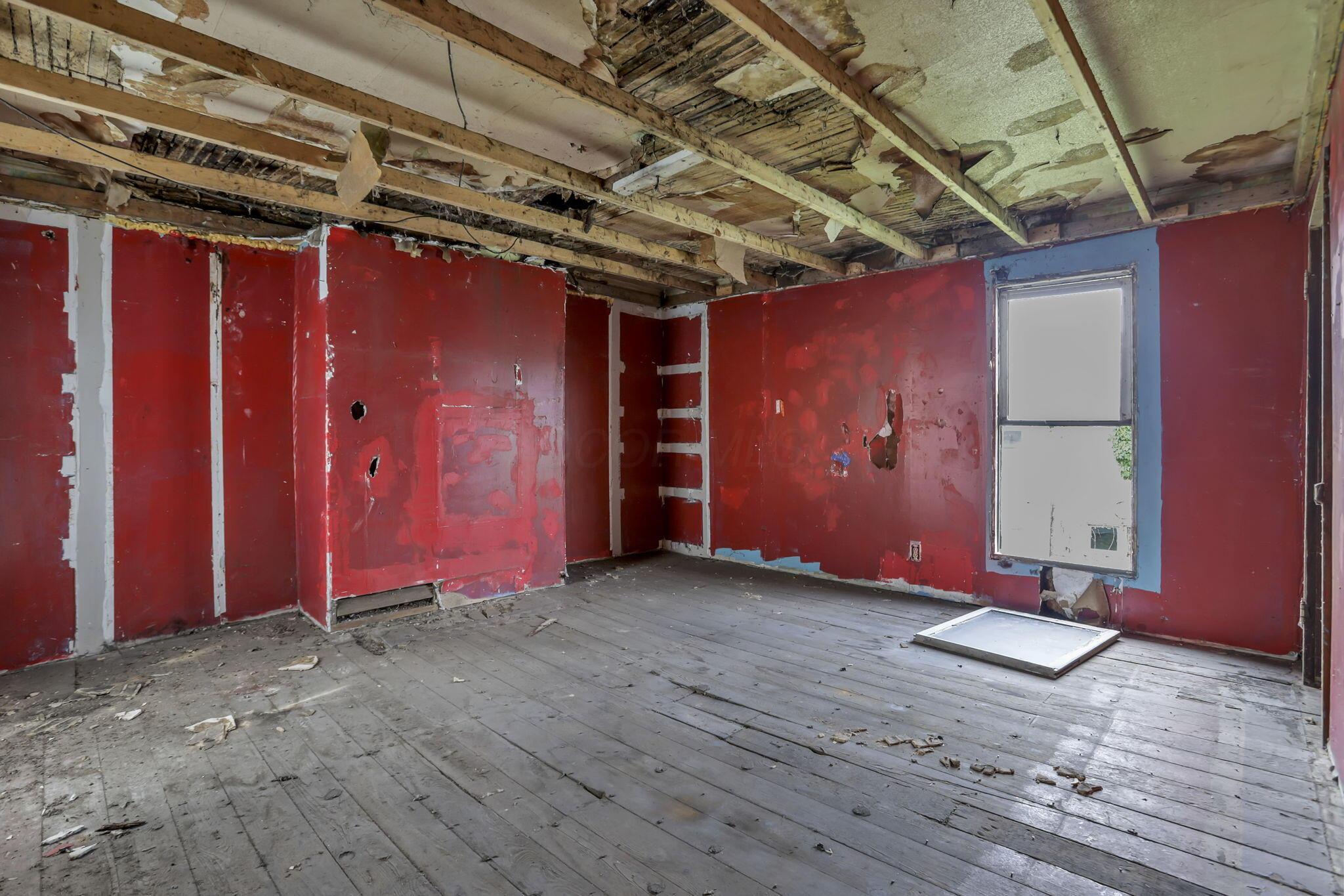 11 N Main Street, Roseville, Ohio image 33