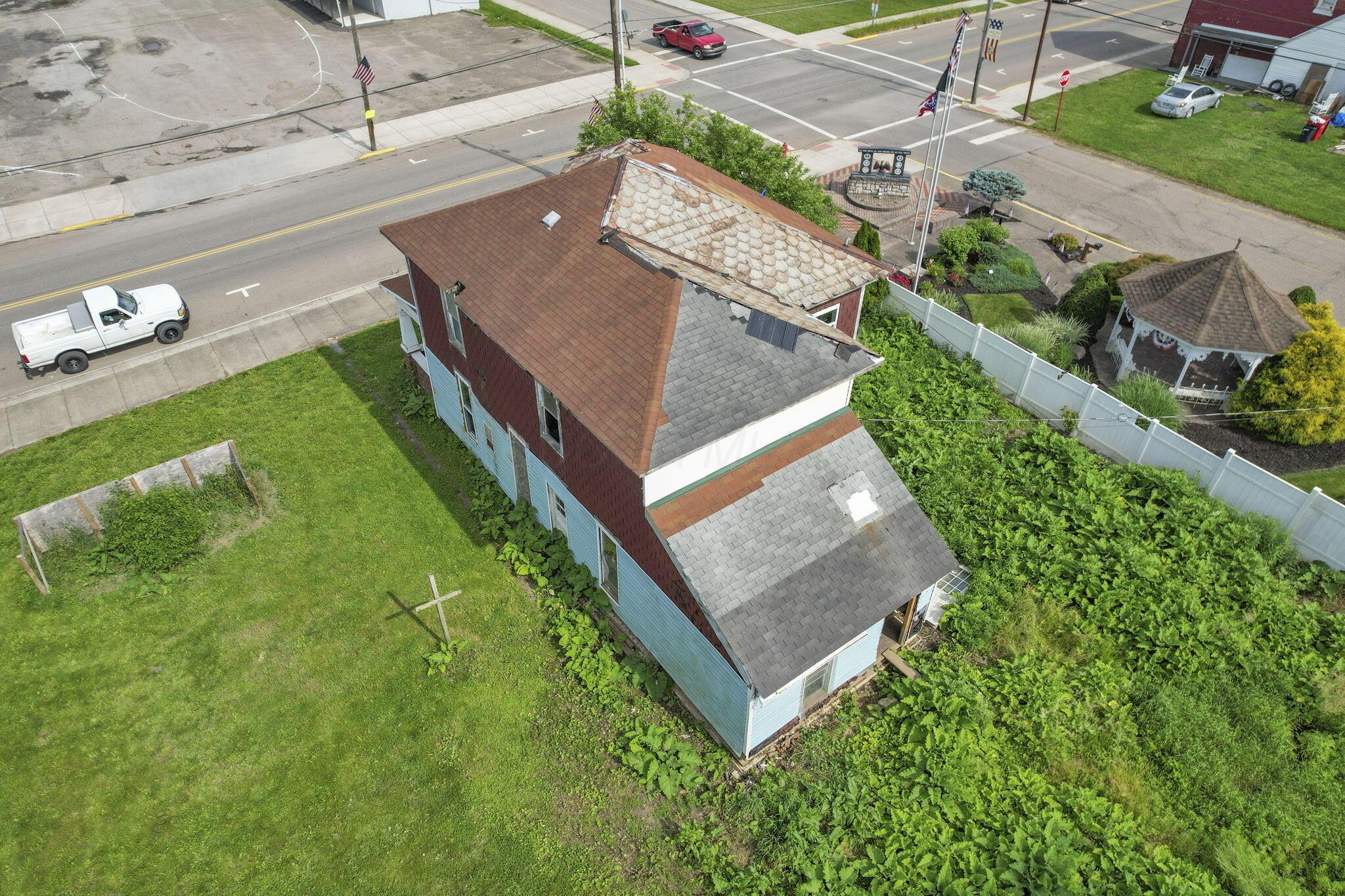 11 N Main Street, Roseville, Ohio image 37
