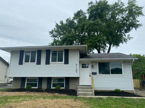 Photo of 2127 Shawbury Court E, Columbus, OH 43229 (MLS # 226018136)