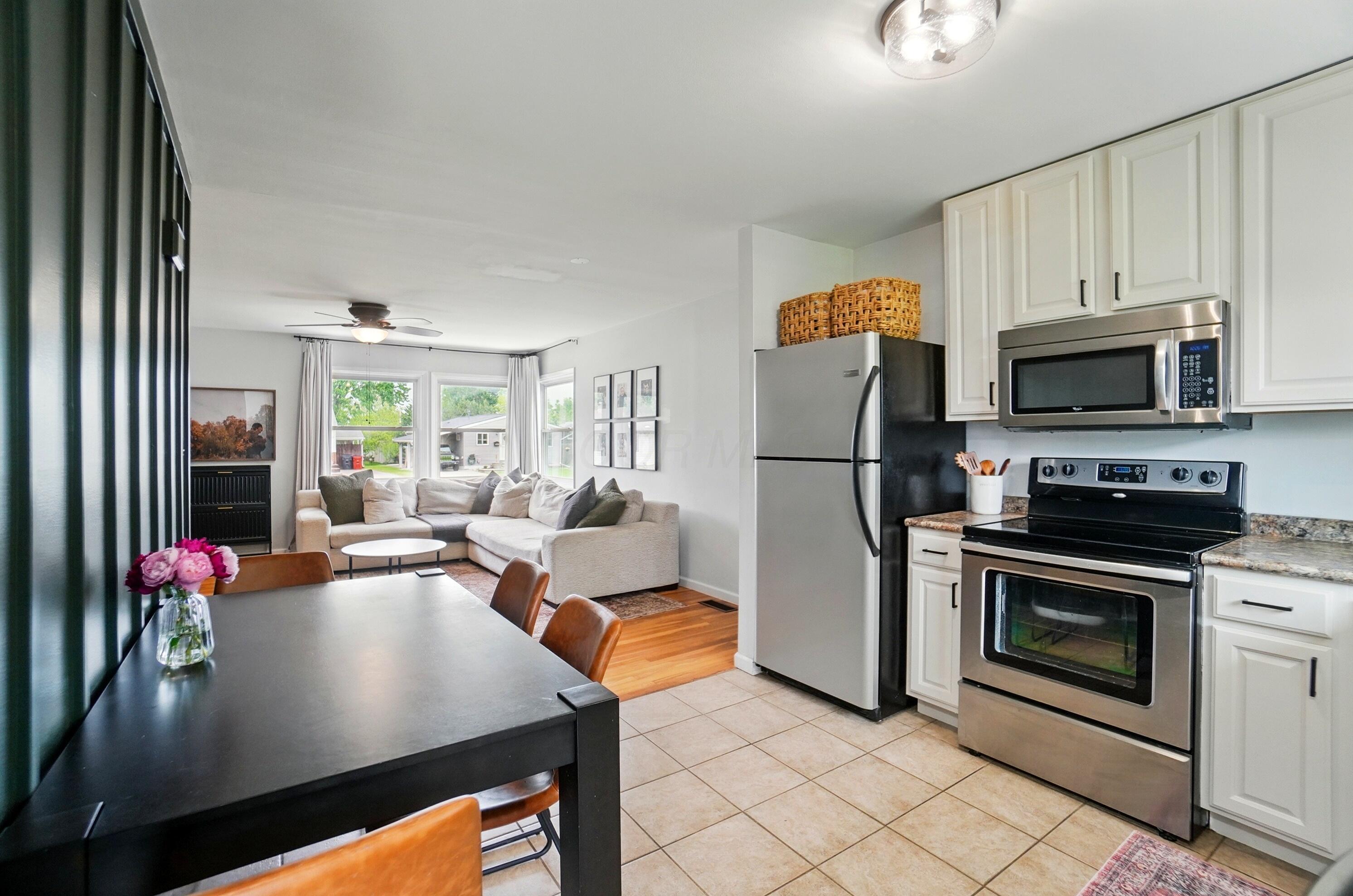 4189 Beechgrove Drive, Grove City, Ohio image 13
