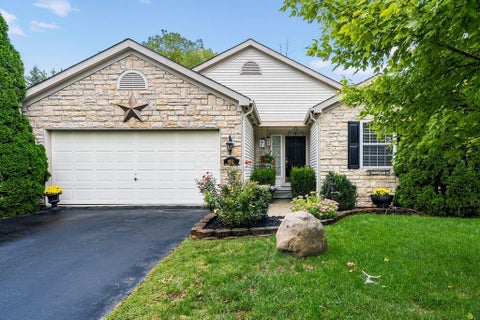 Photo of 1851 Winding Hollow Drive, Grove City, OH 43123 (MLS # 226036517)