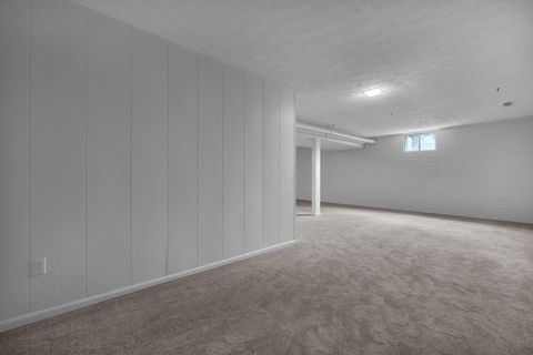 Tiny photo for 410 Fern Hill Drive, Granville, OH 43023 (MLS # 225044899)