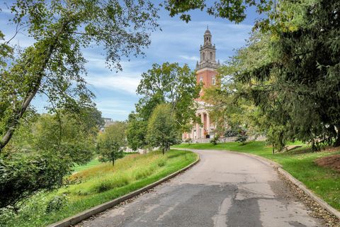 Tiny photo for 410 Fern Hill Drive, Granville, OH 43023 (MLS # 225044899)