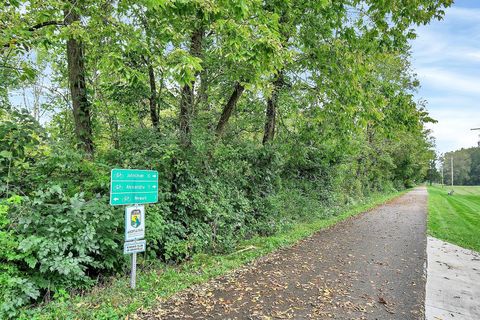 Tiny photo for 410 Fern Hill Drive, Granville, OH 43023 (MLS # 225044899)