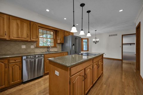 Tiny photo for 410 Fern Hill Drive, Granville, OH 43023 (MLS # 225044899)