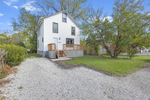 Photo of 2480 Parkwood Avenue, Columbus, OH 43211 (MLS # 225038533) Photo of 2480 Parkwood Avenue, Columbus, OH 43211 (MLS # 225038533)