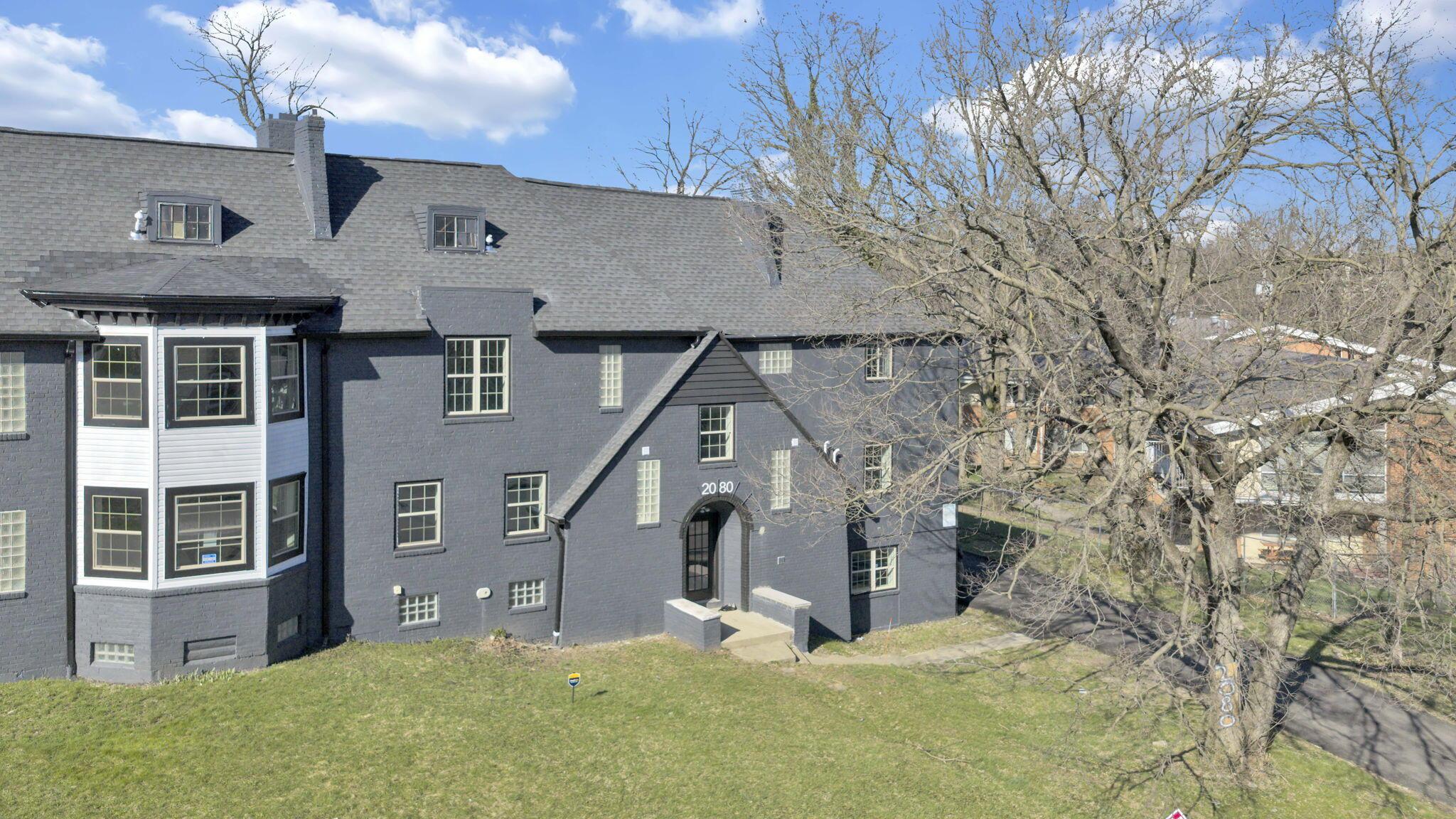 2080-2090 E 5th Avenue