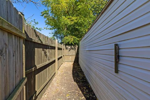 Tiny photo for 109 Riley Street, Mount Vernon, OH 43050 (MLS # 225039566)