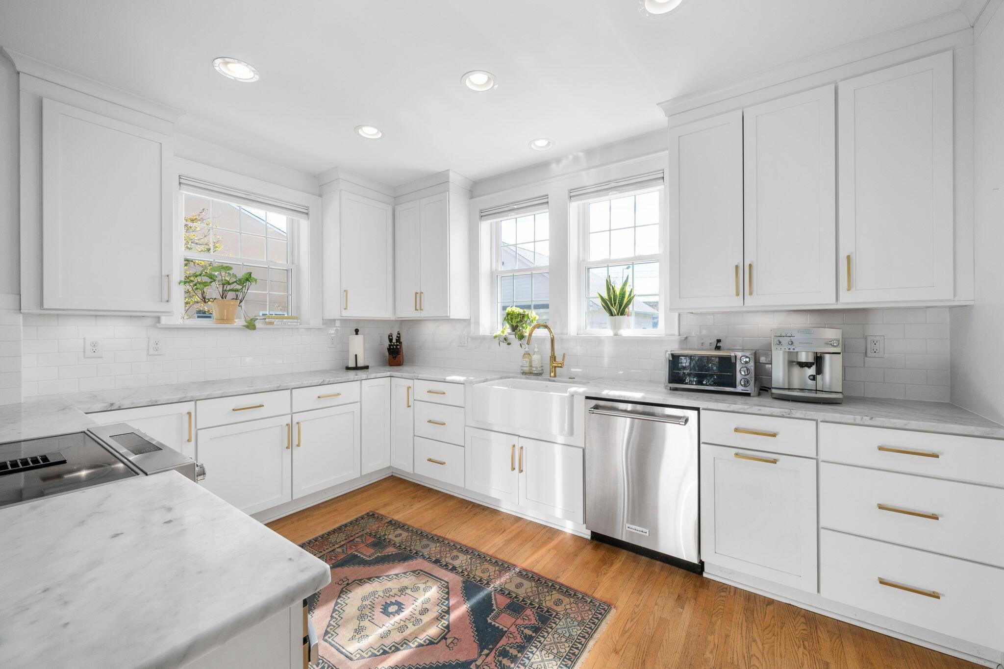 2551 Sherwood Road, Bexley, Ohio image 12