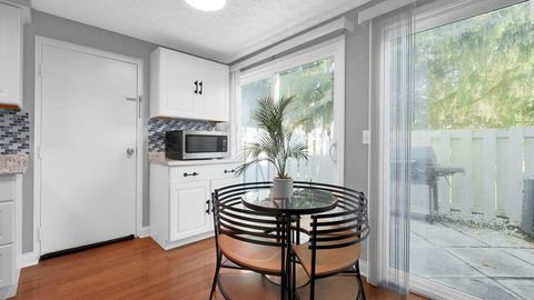 Tiny photo for 2509 Burgandy Lane, Columbus, OH 43232 (MLS # 225042056)