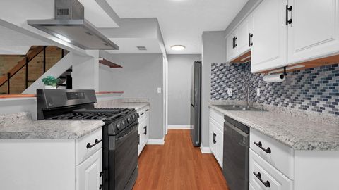 Tiny photo for 2509 Burgandy Lane, Columbus, OH 43232 (MLS # 225042056)