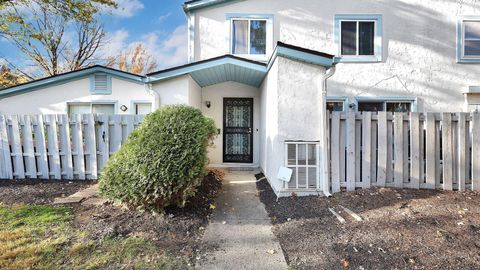 Tiny photo for 2509 Burgandy Lane, Columbus, OH 43232 (MLS # 225042056)