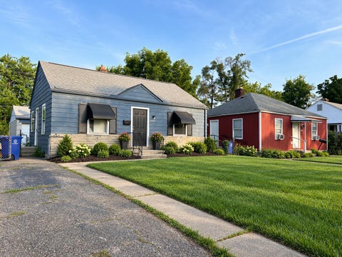 Photo of 2237 Grasmere Avenue, Columbus, OH 43211 (MLS # 226039856)