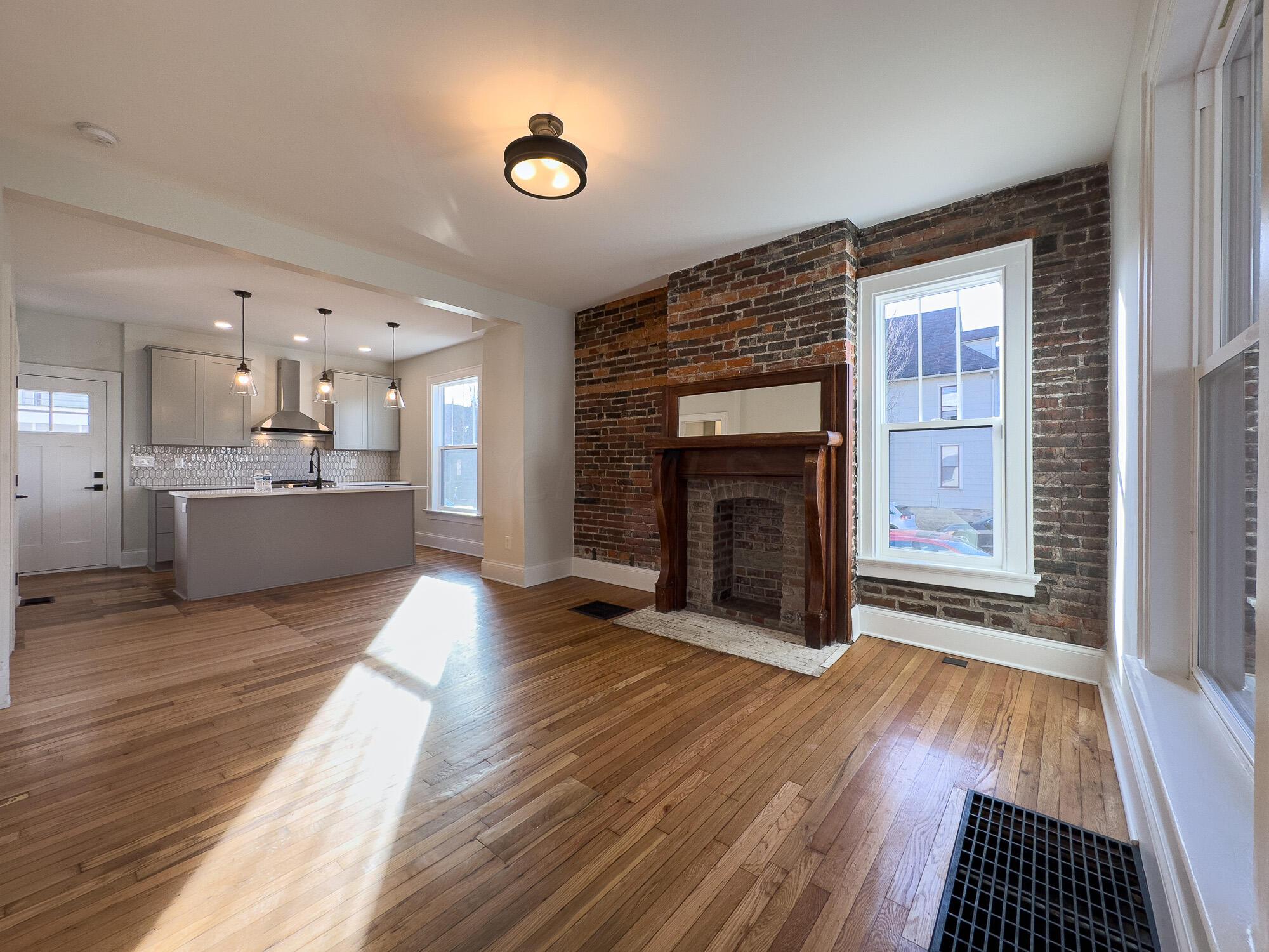 399 W 2nd Avenue