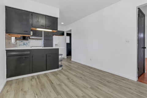 Tiny photo for 1546 Sandalwood Place, Columbus, OH 43229 (MLS # 226022937)
