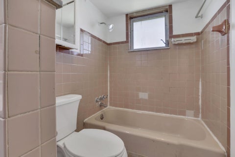Tiny photo for 1546 Sandalwood Place, Columbus, OH 43229 (MLS # 226022937)