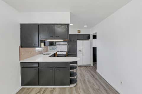 Tiny photo for 1546 Sandalwood Place, Columbus, OH 43229 (MLS # 226022937)