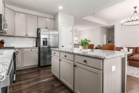 Tiny photo for 4470 Bobwhite, Powell, OH 43065 (MLS # 226007911)