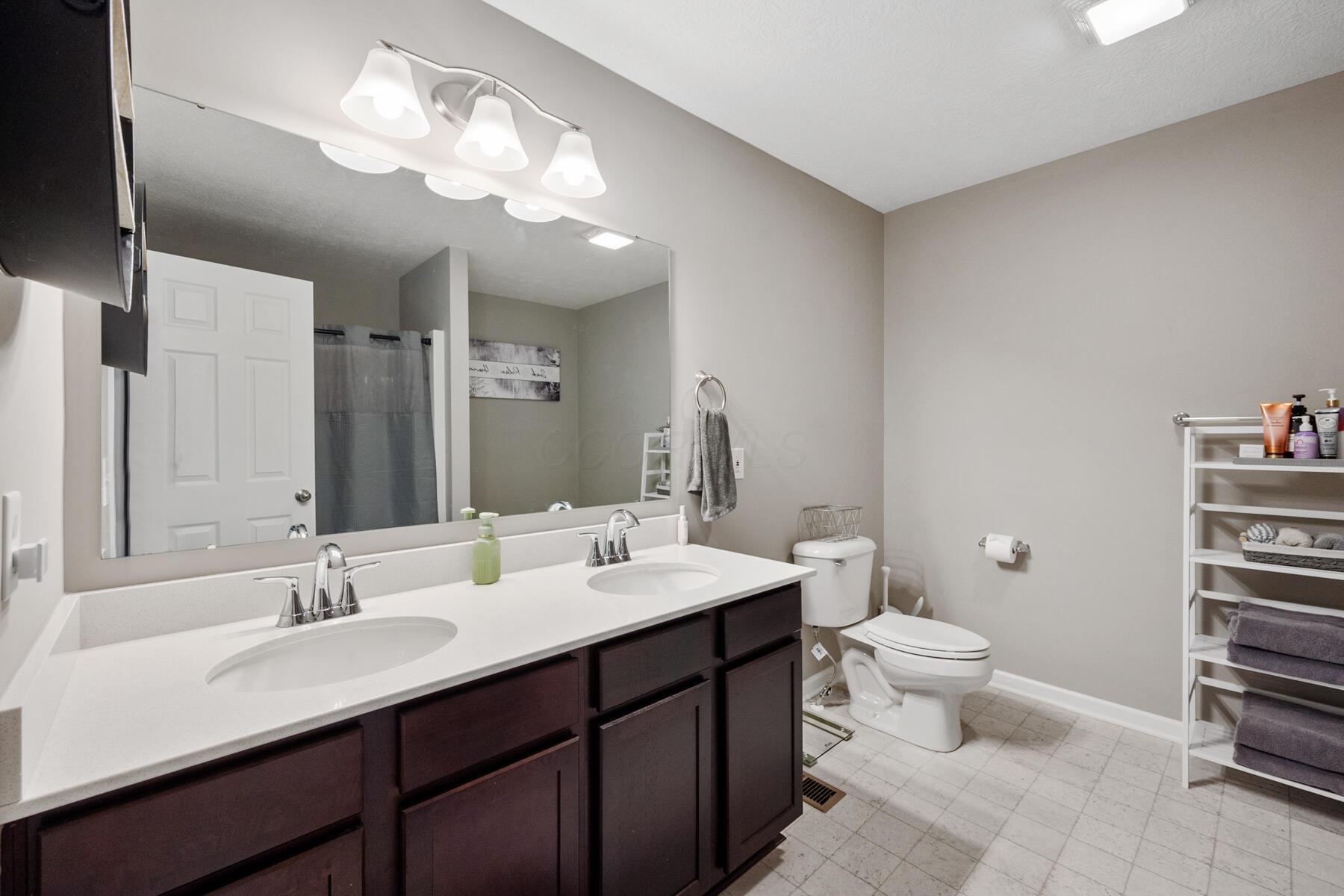 249 Rochdale, Delaware, Ohio image 31