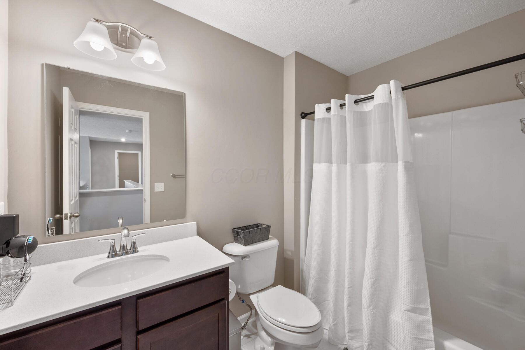 249 Rochdale, Delaware, Ohio image 37
