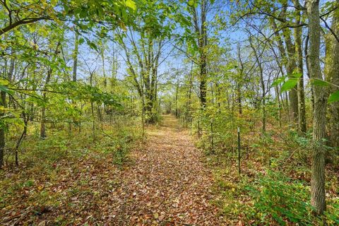 Photo of 9730 Butcher Road, Mount Vernon, OH 43050 (MLS # 225036090) Photo of 9730 Butcher Road, Mount Vernon, OH 43050 (MLS # 225036090)