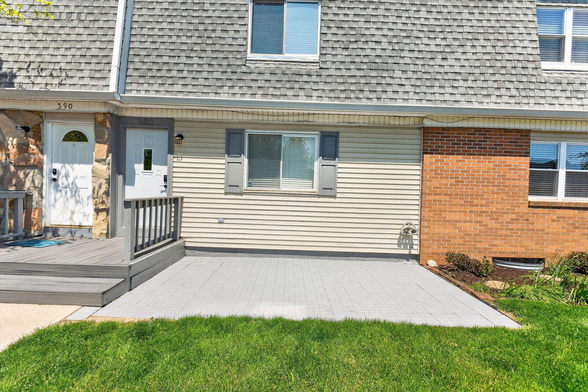588 Willis Lane