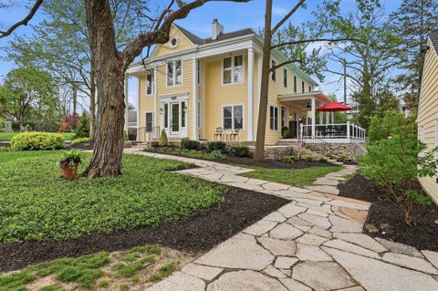 Photo of 1410 Arlington Avenue, Columbus, OH 43212 (MLS # 226009547)