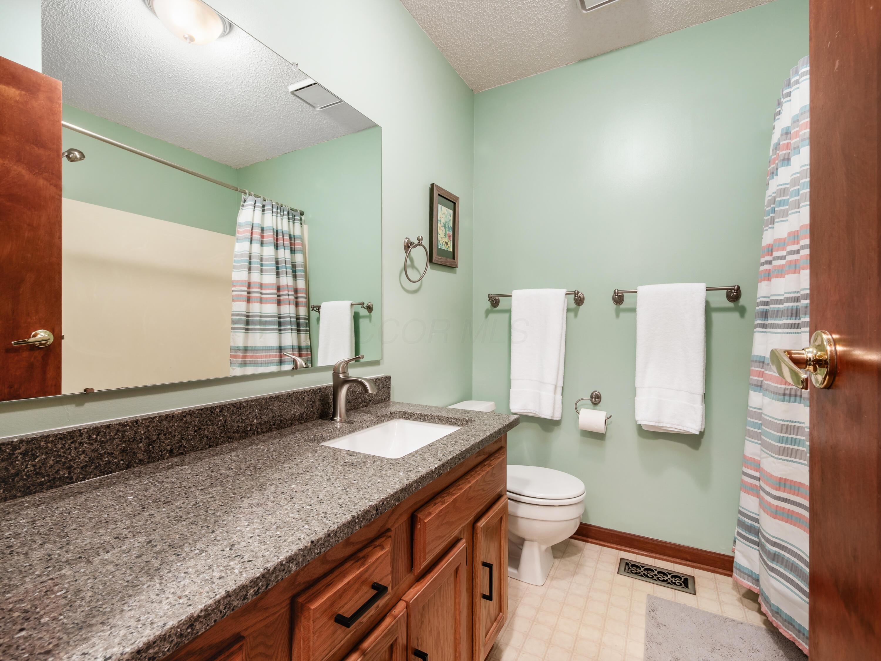 5961 Hayden Run Road, Hilliard, Ohio image 28