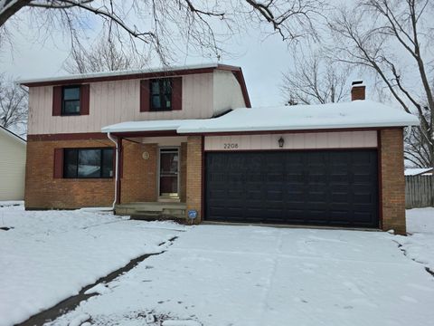 Tiny photo for 2208 Pine Knoll Avenue, Columbus, OH 43229 (MLS # 225044767)